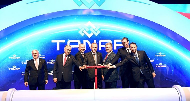 Does the EU really promote the good governance of energy resources? TANAP inauguration at the Turkish city of Eskişehir with the Presidents of Turkey, Azerbaijan, Serbia, Ukraine & Northern Cyprus (12/6/2018). Photo: President.az (Wikimedia Commons / CC BY 4.0). Elcano Blog
