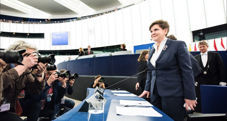 Rule of Law Mechanism: ¿Polonia como ejemplo a –no– seguir? Beata Szydo, primera ministra de Polonia, en el pleno del Parlamento Europeo el pasado día 19 de enero.