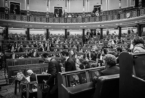 Spain finally has a new government: what lies ahead? Pleno del 18 de octubre en el Congreso de los Diputados.