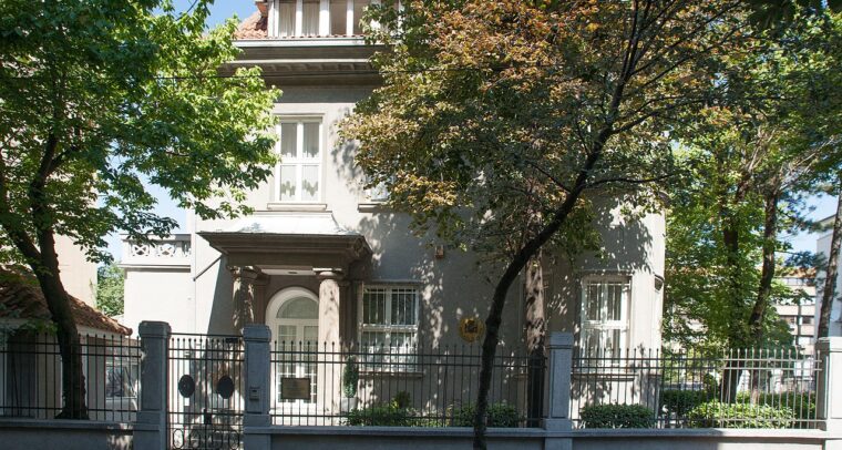 Apuntes para una renovación de la política española hacia los Balcanes Occidentales. Embajada de España en Belgrado, Serbia.