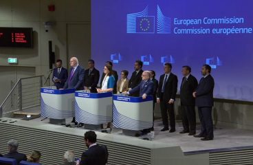 Joint press conference on EU-Mercosur trade negotiations (28/6/2019). In front: Phil Hogan, Cecilia Malmström and Jorge Marcelo Faurie. Image via EC Audiovisual Services. Elcano Blog