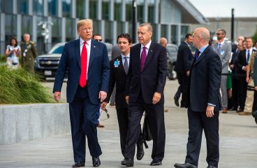 When strongmen personalise foreign and security policy: the US and Turkey. Donald Trump (US President) and Recep Tayyip Erdogan (President of Turkey) at the NATO Summit 2018. Photo: NATO North Atlantic Treaty Organization (CC BY-NC-ND 2.0). Elcano Blog