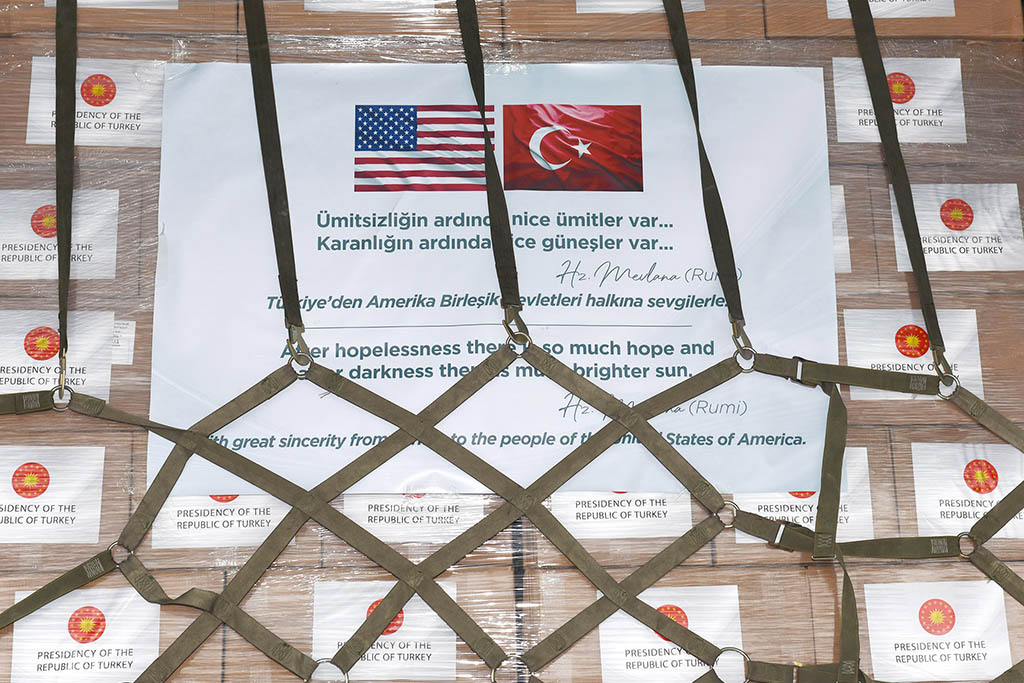 No coronavirus diplomacy could solely revitalize Turkey-EU relations. Boxes of COVID-19 medical supplies donated by the Turkish government on its way to the Joint Base Andrews (US), on 28 April. Photo: Karen Abeyasekere / U.S. Air Force. Elcano Blog