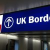 La inmigración y el Brexit: un referéndum inútil. Control de inmigración en la Terminal 4, Aeropuerto de Heathrow.