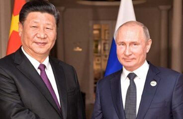 China’s stance on Ukraine: preventing NATO from interfering in the Indo-Pacific. Vladimir Putin and Xi Jinping shaking hands. Photo: Press Service of the President of the Russian Federation (CC BY 4.0)