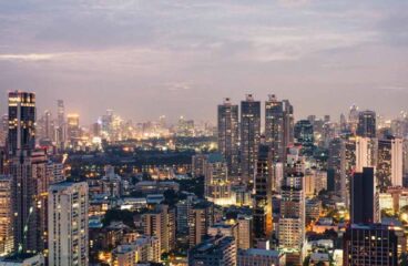 Paisaje urbano del centro de Bangkok (Tailandia), una de las mega ciudades de Asia