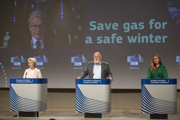 Reunión entre Ursula von der Leyen, Frans Timmermans, Thierry Breton y Kadri Simson sobre la propuesta de reducción del consumo de gas