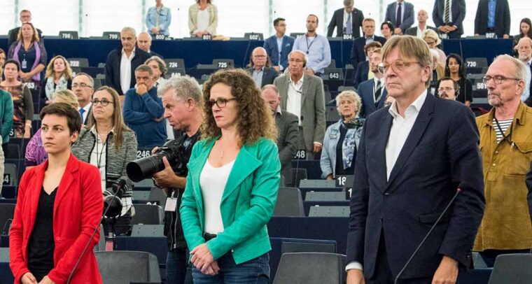 minuto de silencio en el parlamento europeo por las víctimas del atentado de Barcelona y Cambrils