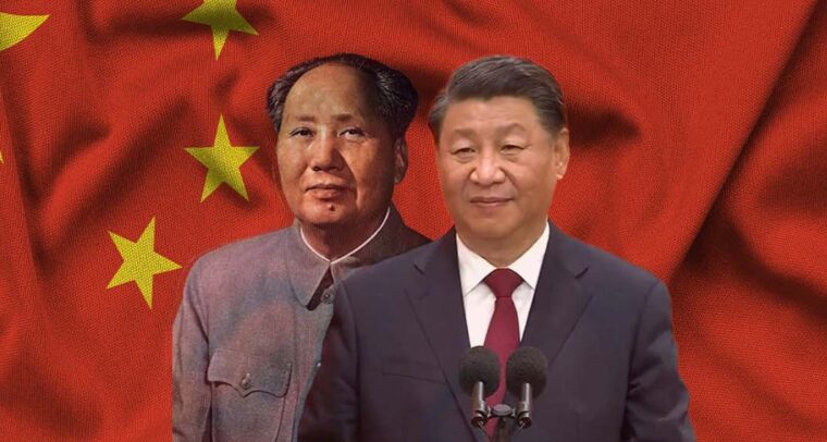 Partido Comunista de China. Xi Jinping y Mao Zedong sobre la bandera de China