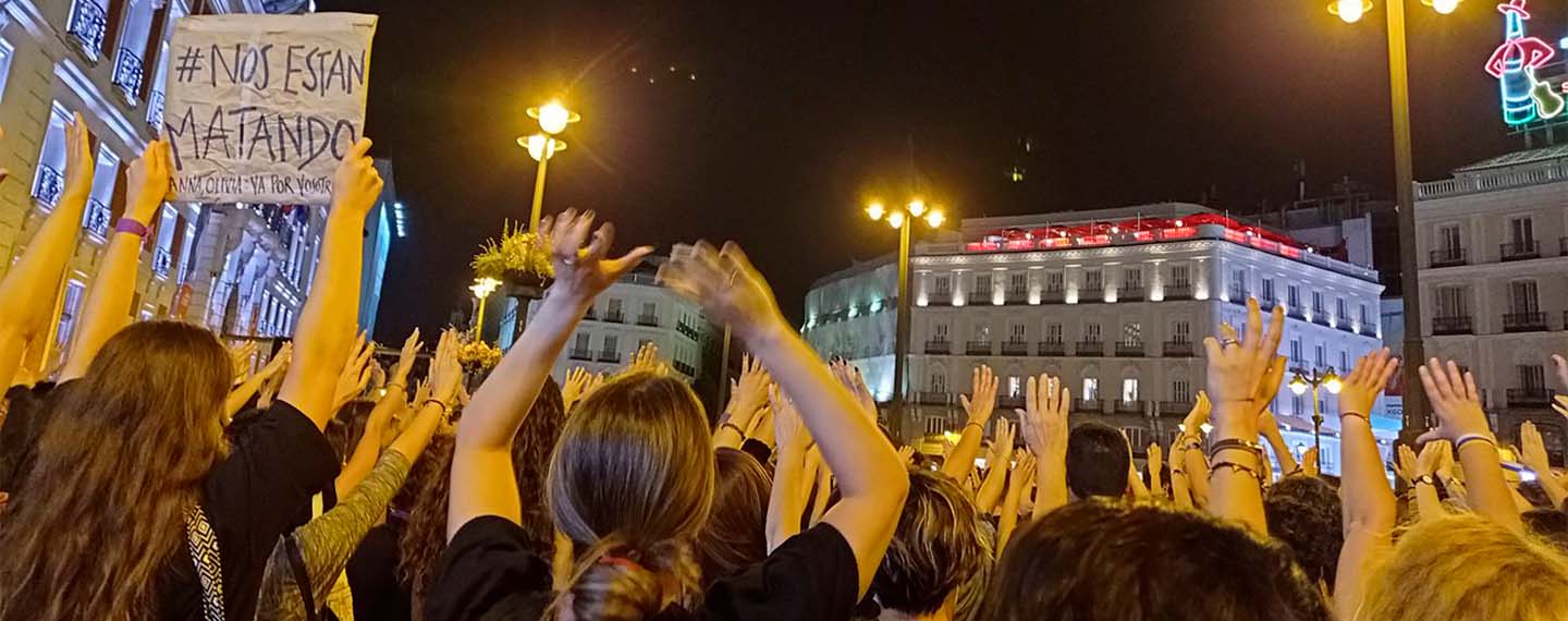 Manifestación en la Puerta del Sol, Madrid, en contra de la violencia de género y los asesinatos de mujeres. 11 de junio 2021