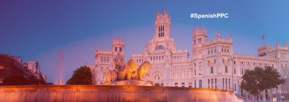 Conferencia preparatoria sobre la Presidencia española de la UE. Fuente de la Plaza de Cibeles en Madrid. Al fondo, el edificio de Correos de España, actualmente sede del Ayuntamiento de Madrid