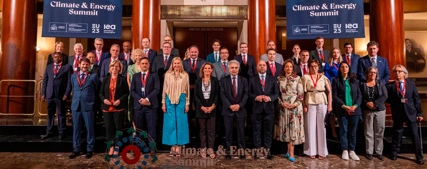 Foto de familia de cada Jefe de Delegación presente en la Cumbre sobre Clima y Energía.