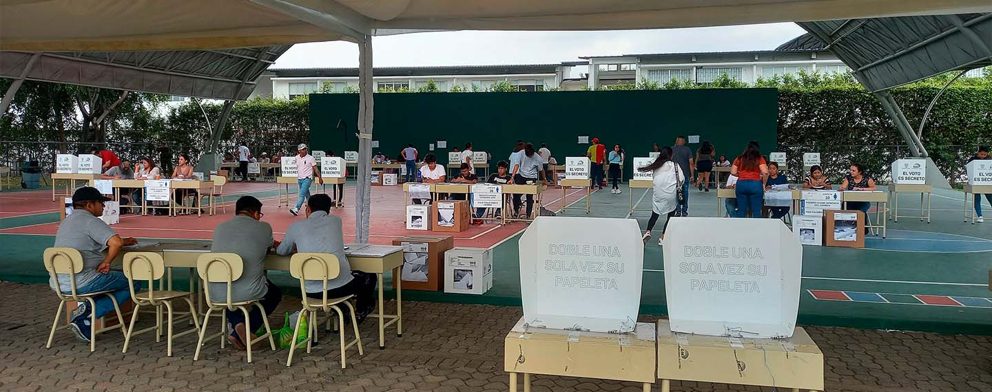 Mesas electorales en la circunscripción 4, cantón Daule, elecciones 2023 de Ecuador.