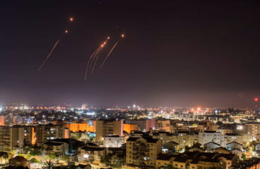 Organizaciones terroristas en la Franja de Gaza lanzaron una andanada de cohetes hacia Jerusalén el 10 de mayo de 2021. Durante los siguientes 12 días, Hamás y la Jihad Islámica Palestina (JIP) dispararon más de 4.000 cohetes contra Israel.