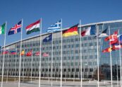 Vista exterior de la nueva sede de la OTAN.