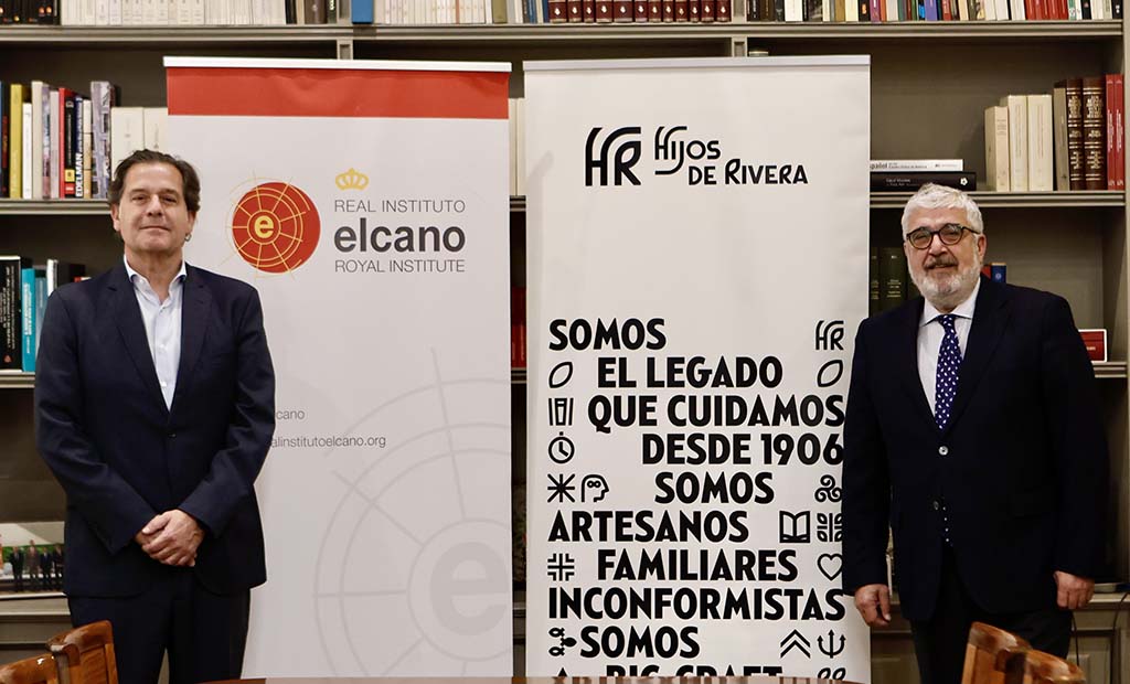 Ignacio Rivera, presidente ejecutivo de la Corporación Hijos de Rivera, y José Juan Ruiz, presidente de Real Instituto Elcano
