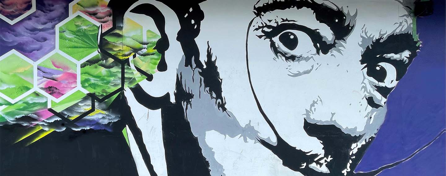 Detalle del mural dedicado al artista español Salvador Dalí en Fort Lauderdale, Florida.