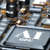 Dos procesadores de unidades de procesamiento gráfico (GPU) con un montón de chips alrededor en una placa base. IA generativa