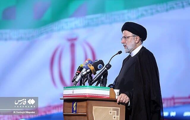 Ebrahim Raisi, presidente de Irán, durante la ceremonia de presentación del misil balístico Fattah en junio de 2023. Foto: Mohammad Sadegh Nikgostar - Fars Media Corporation (Wikimedia Commons / CC BY 4.0)