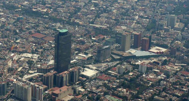 Vista aérea de la Torre Pemex, Ciudad de México.
