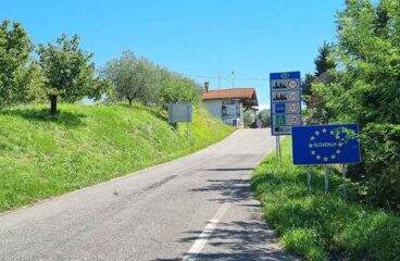 Paso fronterizo italo-esloveno de Plešivo-Plessiva.