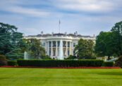 Fachada sur de la Casa Blanca, residencia oficial y lugar de trabajo del presidente de Estados Unidos, en Washington D.C.