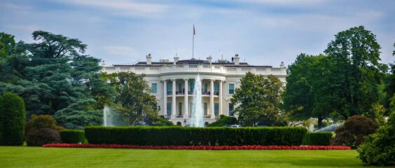 Fachada sur de la Casa Blanca, residencia oficial y lugar de trabajo del presidente de Estados Unidos, en Washington D.C.