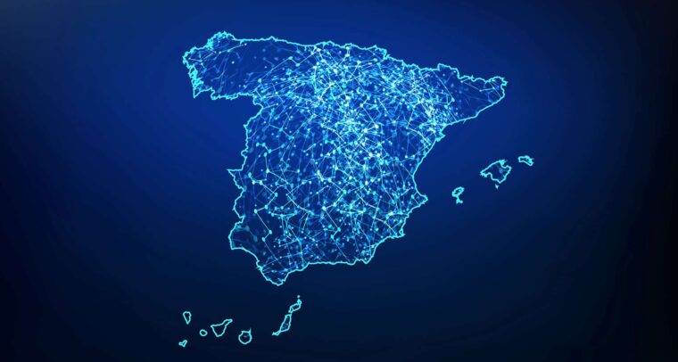 Ilustración vectorial del mapa de España con una red de conexiones iluminadas en azul claro, con un fondo en un gradiente de color entre azul marino y negro