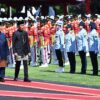 Prabowo Subianto, presidente de Indonesia, y Joko Widodo, expresidente, durante la ceremonia de despedida en el Palacio Merdeka, rodeados de la guardia de honor. Subianto