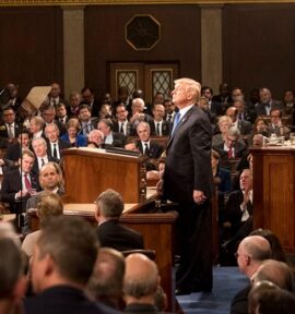 El Presidente Donald Trump pronunciando su primer discurso sobre el Estado de la Unión en el Capitolio de los Estados Unidos (Washington), el 30 de enero de 2018. Trump